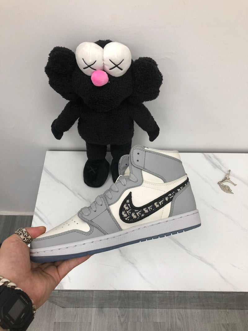 Jordan 1 Retro High Dior