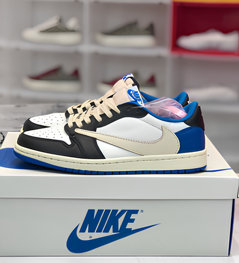 Jordan 1 Retro Low OG SP Fragment x Travis Scott