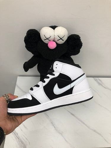 Jordan 1 Mid White Black