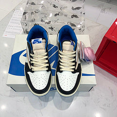 Jordan 1 Retro Low OG SP Fragment x Travis Scott